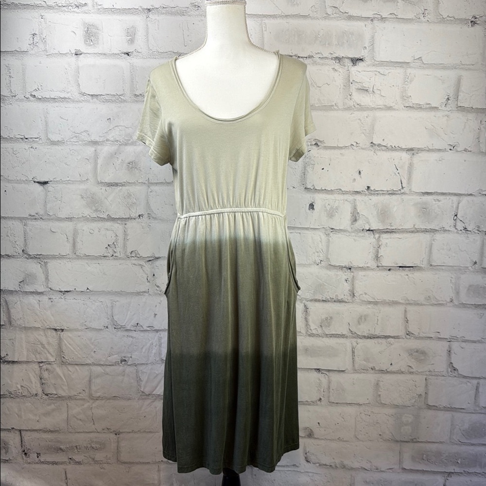 Sahalie Short Sleeve Scoop Neck Ombré Green Dress
